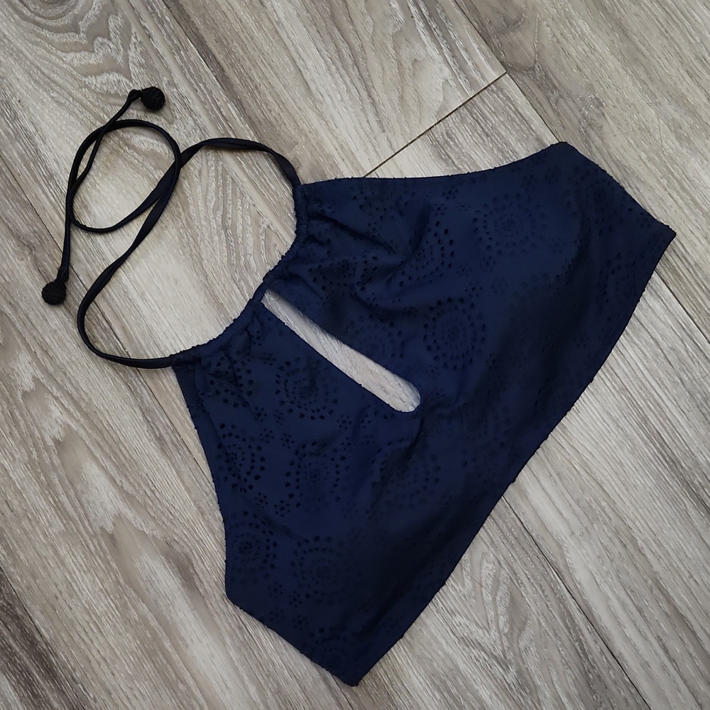 Aerie Crochet Cut Out Halter Bikini Top Dark Blue Swimwear Top Women's XL NWT